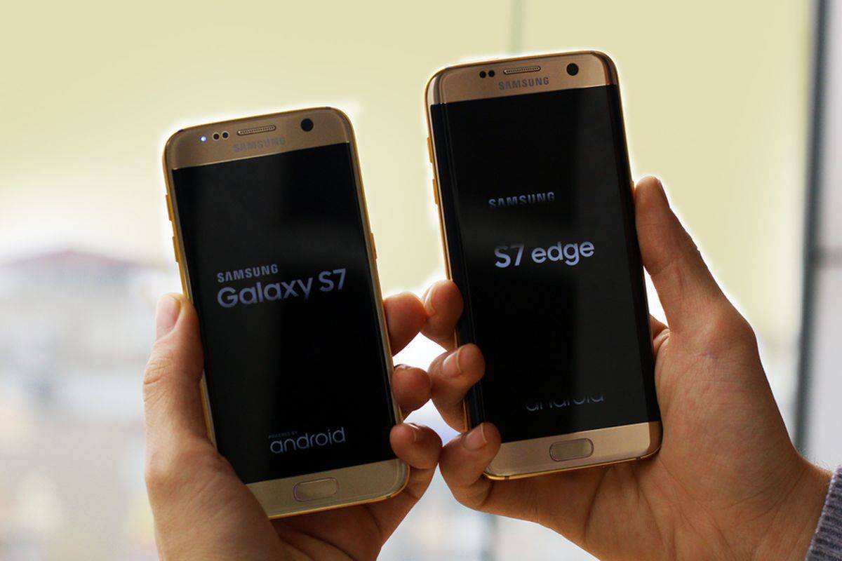 Samsung-Galaxy-S7-Gold-15