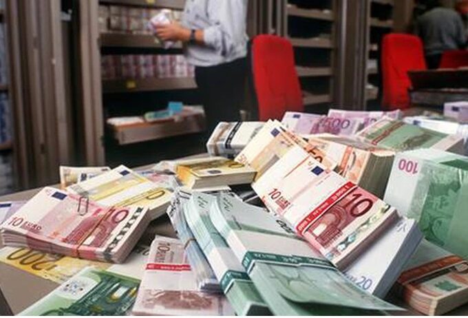 Romania risca sa piarda bani PNRR