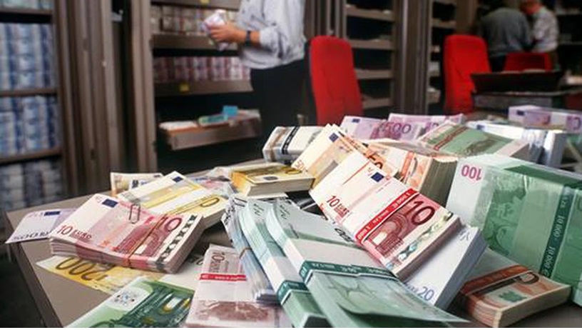 Romania risca sa piarda bani PNRR