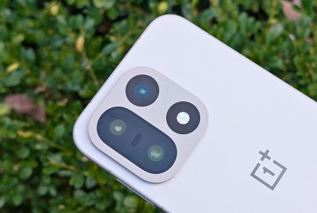 oneplus 15r ithot ro 1