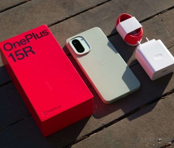 oneplus 15r ithot ro 12