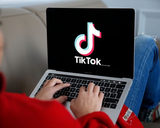 tiktok grindr